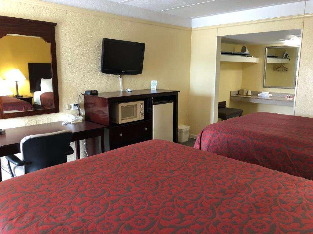 Days Inn By Wyndham Гейнсвилл Номер фото